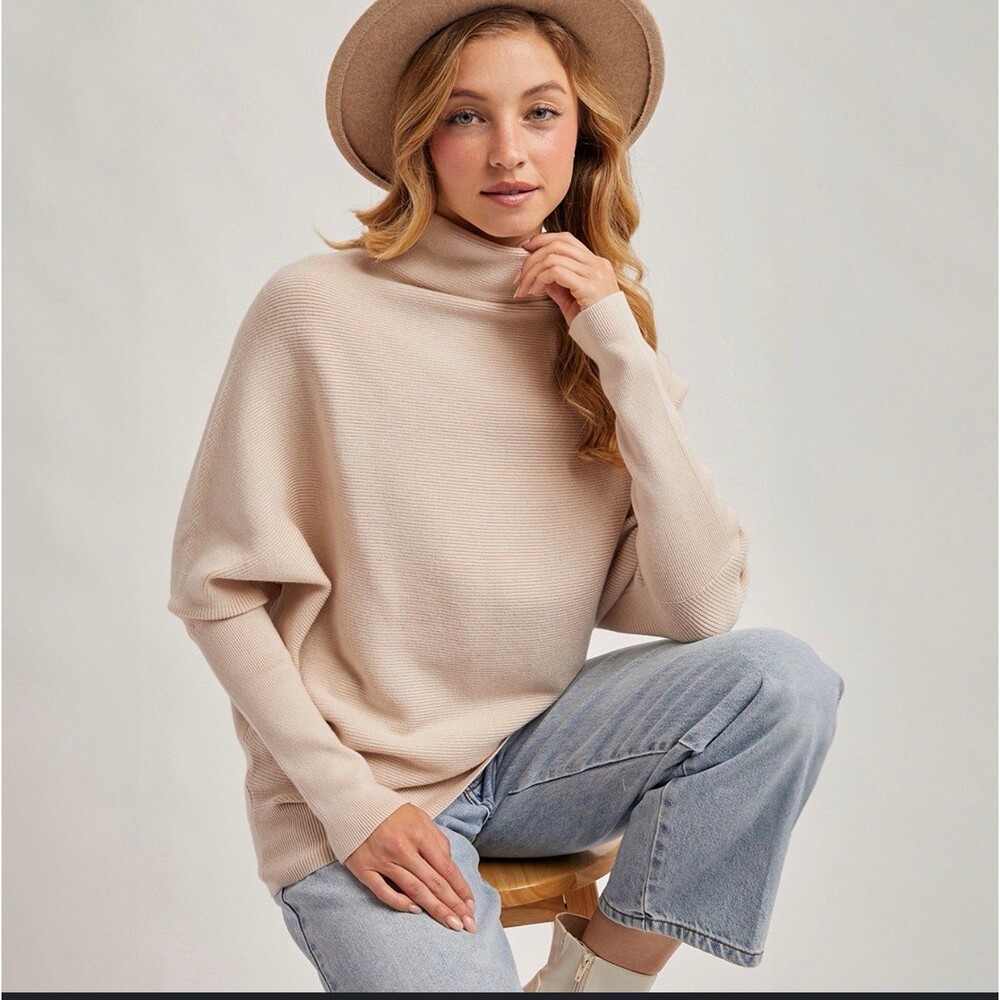 BLUIVY BEIGE RIBBED CREWNECK CHUNKY SWEATER SIZE M/L